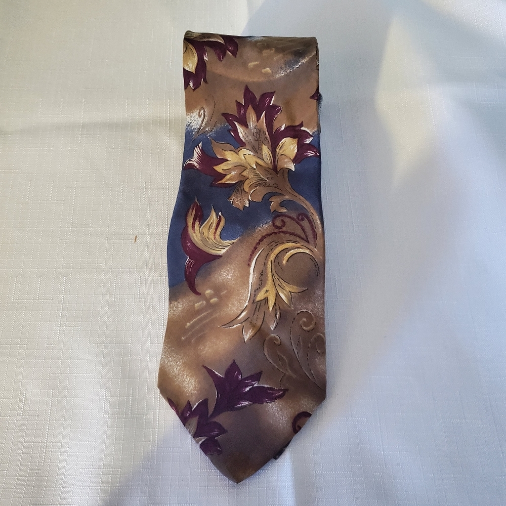 Hunting Horn J Riggings Silk Tropical Exotic Necktie